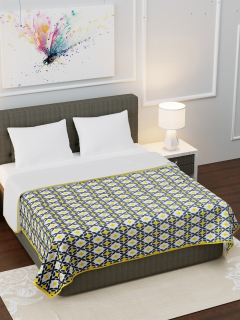 

BOMBAY DYEING Grey & Yellow 150 GSM Floral Printed Double Bed Dohar