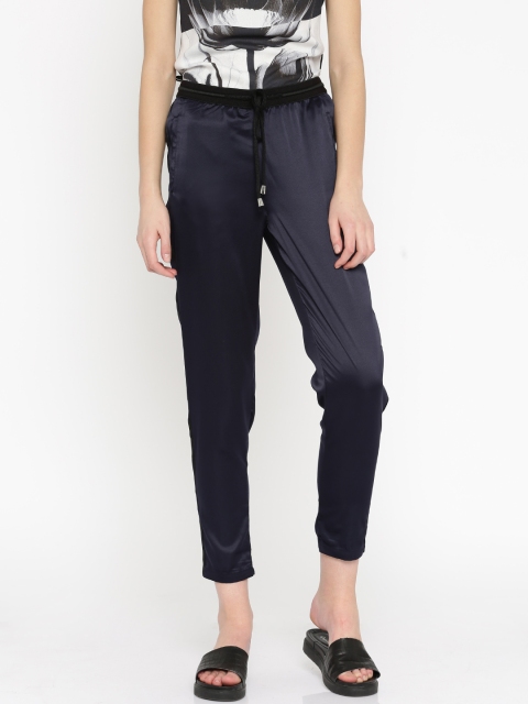 

Vero Moda Women Navy Solid Regular Fit Regular Trousers, Navy blue