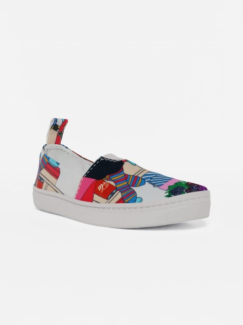 

LOKAIT The Sneakers Company Women White Printed Canvas Slip-On Sneakers