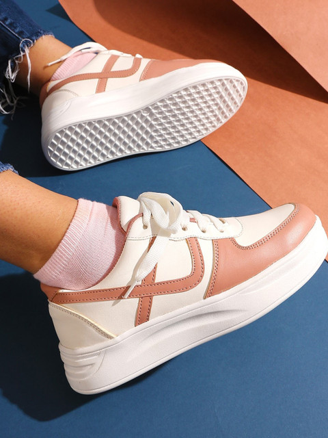 

GNIST Women White Colourblocked Sneaker