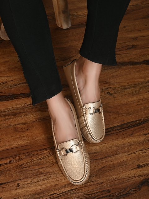 

El Paso Women Gold-Toned Textured Lightweight Loafers