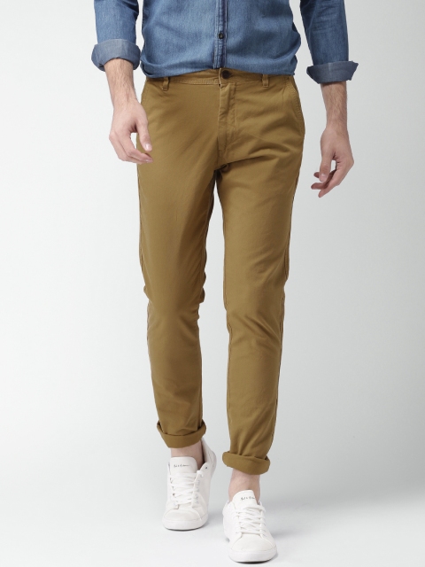 

Mast & Harbour Men Khaki Regular Fit Solid Chino Trousers