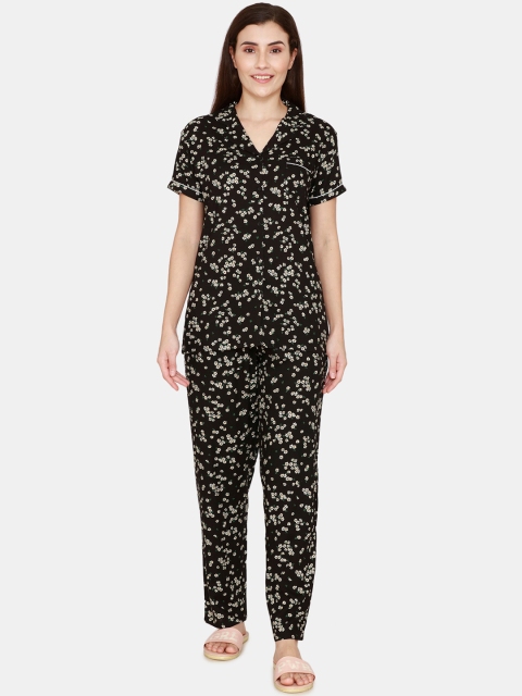 

Coucou by Zivame Women Black & White Floral Printed Night Suit