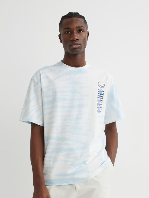 

H&M Men Blue & White Relaxed Fit Printed T-shirt