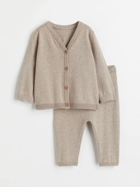 

H&M Boys Beige 2-Piece Cotton Knitted Set