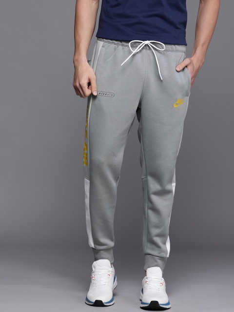 

Nike Men Grey & White Colourblocked Standard Fit Brushed Back Fleece Joggers