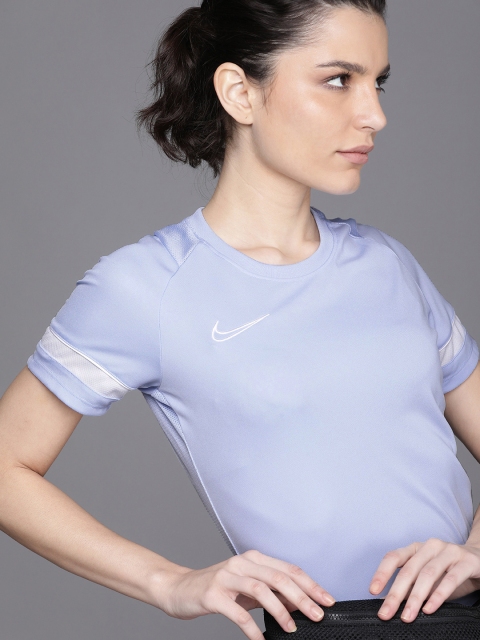 

Nike Women Blue Solid Regular Fit T-shirt, Purple