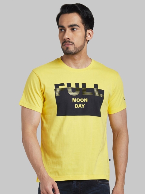

Parx Men Yellow & Black Graphic Printed T-shirt