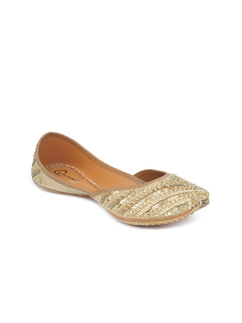 

The Desi Dulhan Women Gold-Toned Embellished Leather Ethnic Mojaris