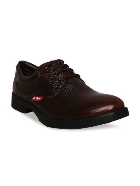 

Lee Cooper Men Brown Textured Leather Derbys