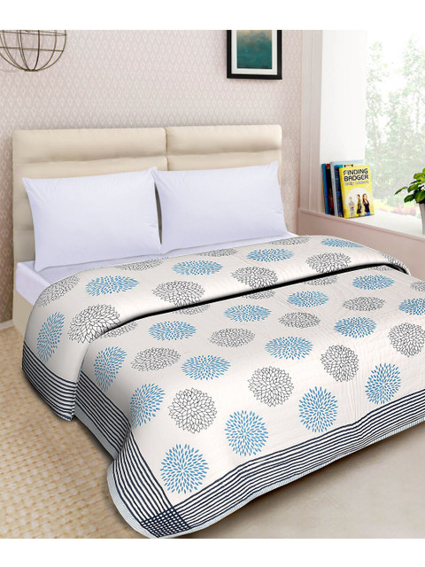 

Moms Home White & Blue Floral AC Room 300 GSM Double Bed Quilt