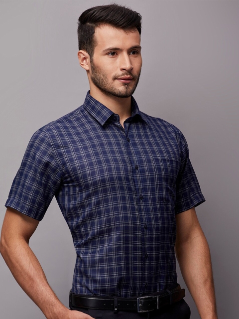 

Oxemberg Men Navy Blue Classic Slim Fit Checked Formal Shirt