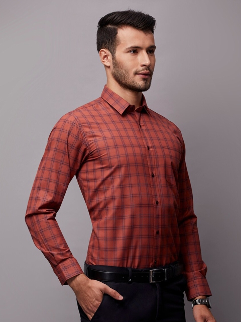 

Oxemberg Men Rust Classic Slim Fit Checked Formal Shirt