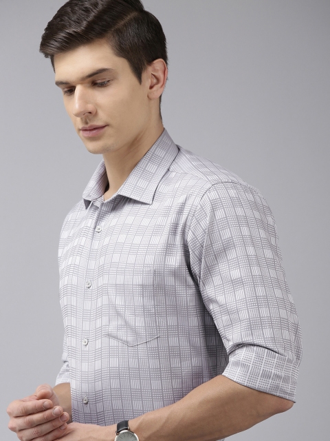 

Van Heusen Men Grey Standard Custom Fit Checked Opaque Pure Cotton Formal Shirt