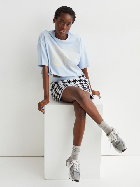 

H&M Women Turquoise Blue Printed Cotton Cropped T-shirt