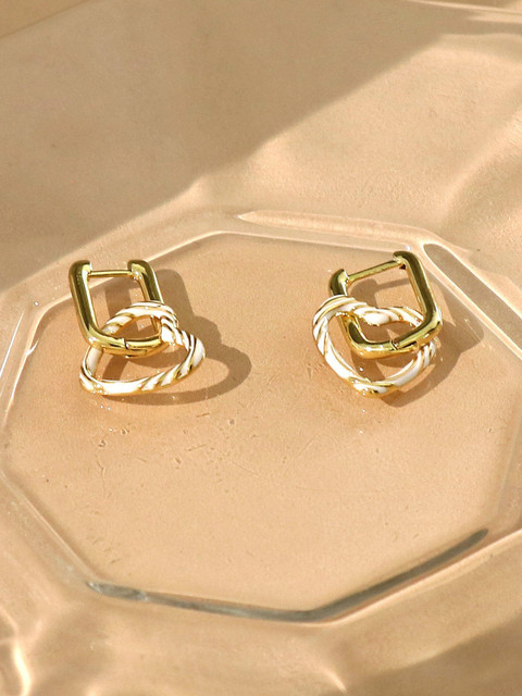 

Pipa Bella White & Gold-Toned Heart Shaped Drop Earrings
