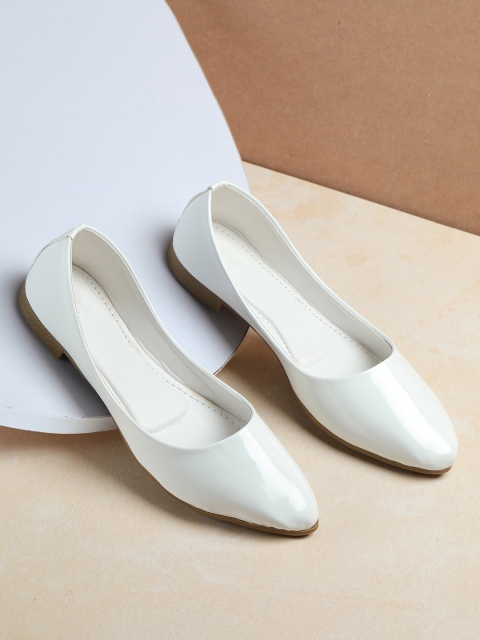

HASTEN Women White Ballerinas Flats