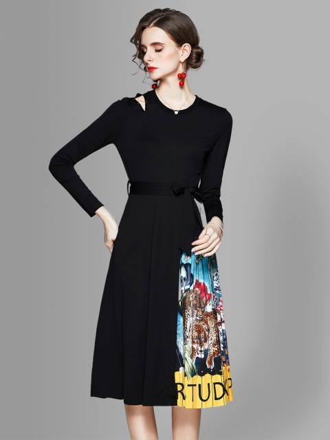 

JC Collection Women Black & Blue Fit & Flare Dress