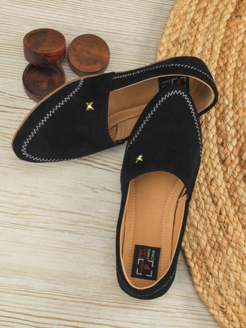 

Hundo P Men Black Textured Mojaris
