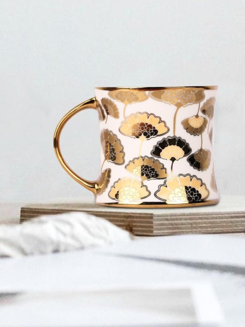 

THE ARTMENT Brown Floral Printed Bone China Glossy Cups