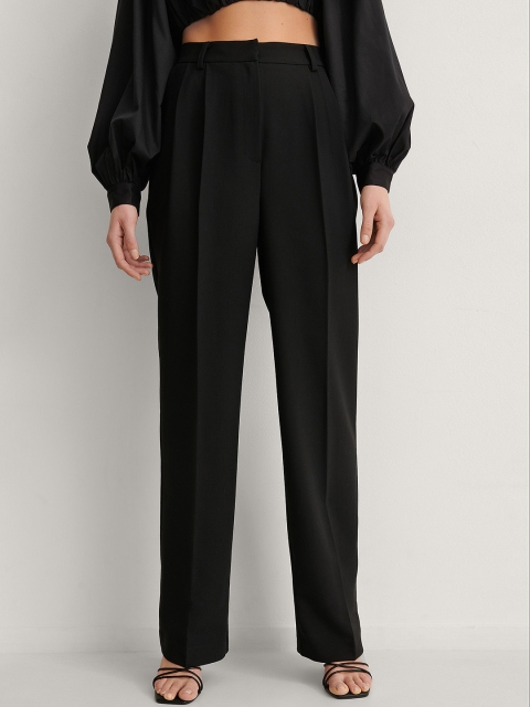 

NA-KD Women Black Solid Pleated Trousers