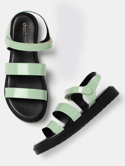 

DressBerry Women Green Solid Flats