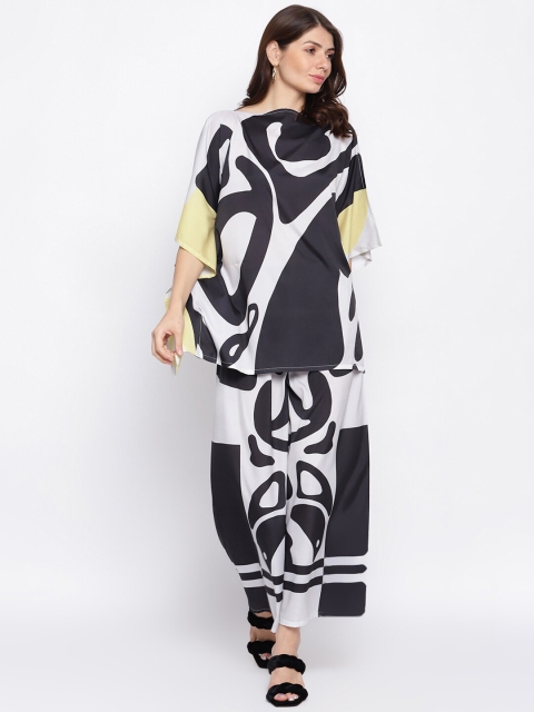 

iki chic Women Black Printed Clothing Set