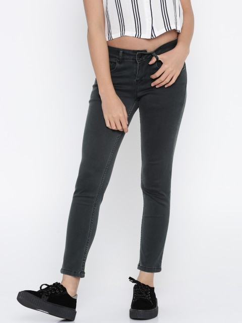 

ether Women Grey Skinny Fit Mid-Rise Clean Look Stretchable Jeans