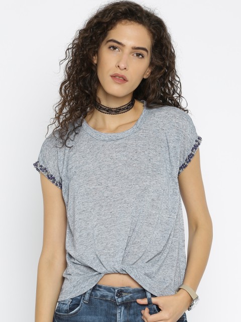 

Deal Jeans Women Grey & Blue Solid Regular Top