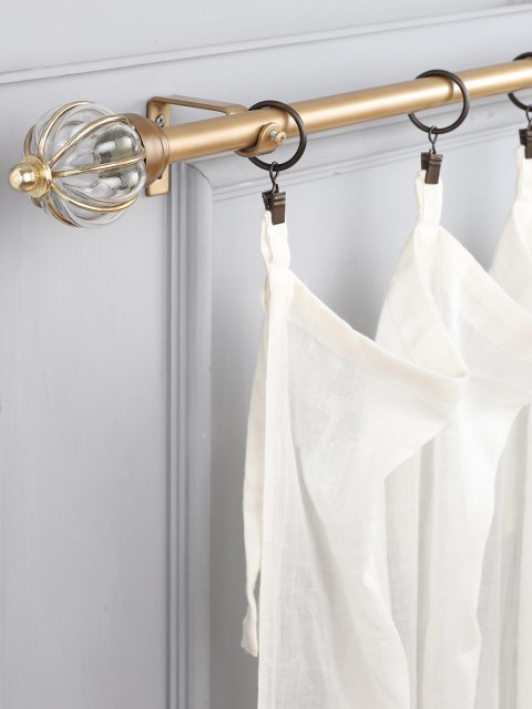 

The Decor Mart Gold-Toned Extendable Curtain Rods With Brackets