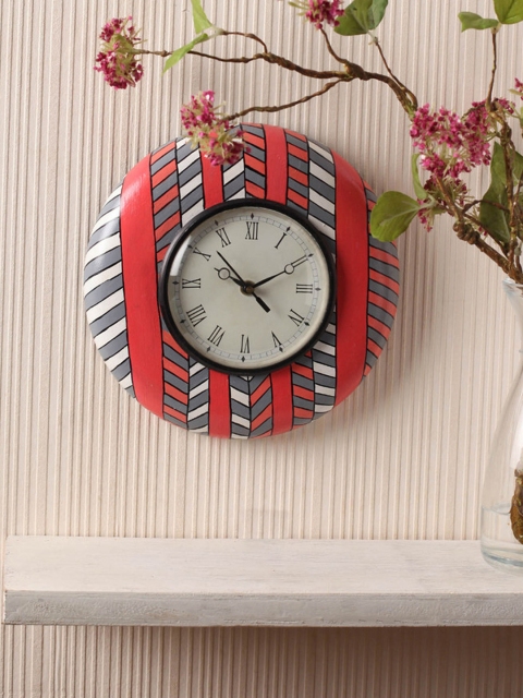 

RANGRAGE White Dial Hand-Painted 22.8 cm Analogue Wall Clock