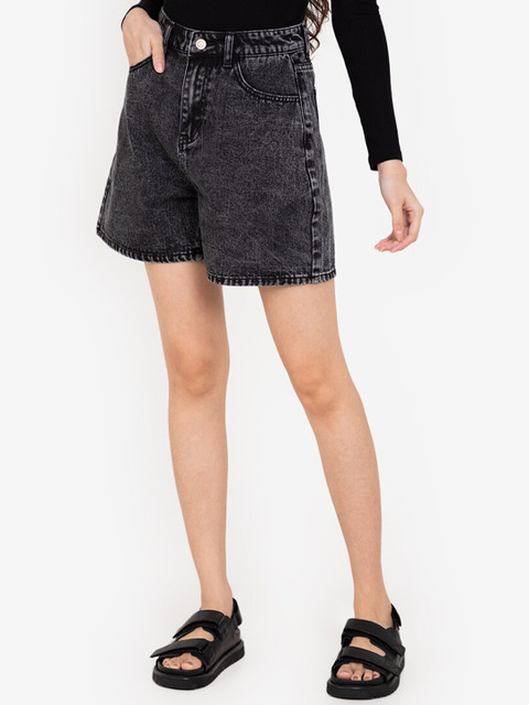 

ZALORA BASICS Women Grey Washed High-Rise Outdoor Mom Shorts