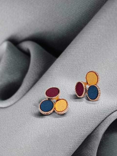

LYKKEIN Silver-Plated Circular Studs Earrings