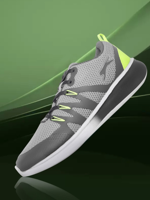 

Slazenger Men Grey Woven Design Running Shoes