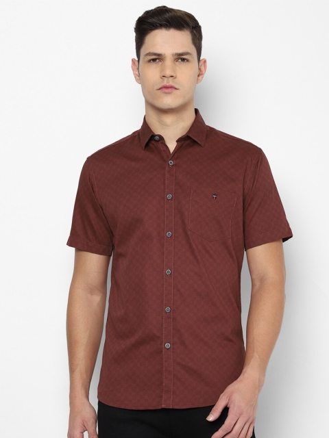 

Louis Philippe Sport Men Maroon Self Design Textured Slim Fit Cotton Casual Shirt