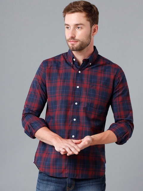 

Double Two Men Maroon & Navy Blue Smart Tartan Checked Casual Shirt