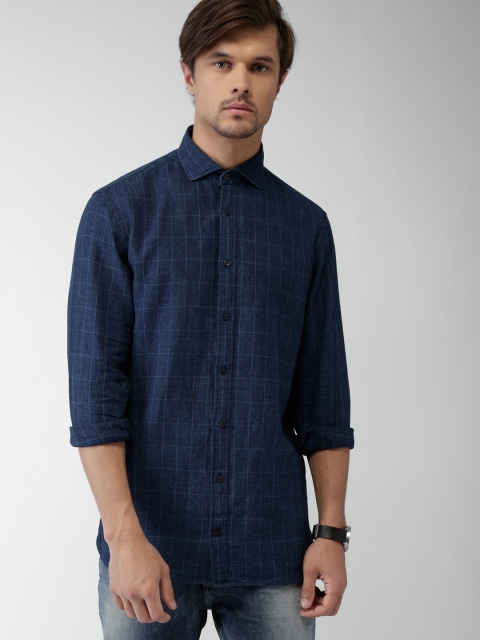 

Tommy Hilfiger Men Navy Checked Casual Shirt, Navy blue