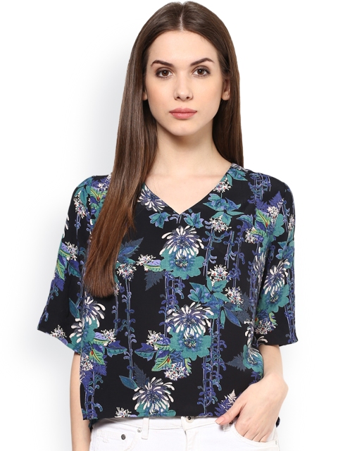 

Harpa Black Floral Print Top