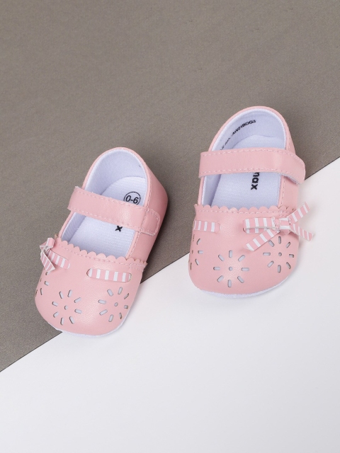 

max Girls Pink Laser Cut Detail Booties