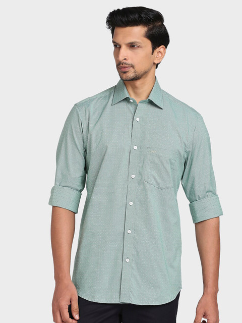 

ColorPlus Men Green Tailored Fit Printed Casual Shirt