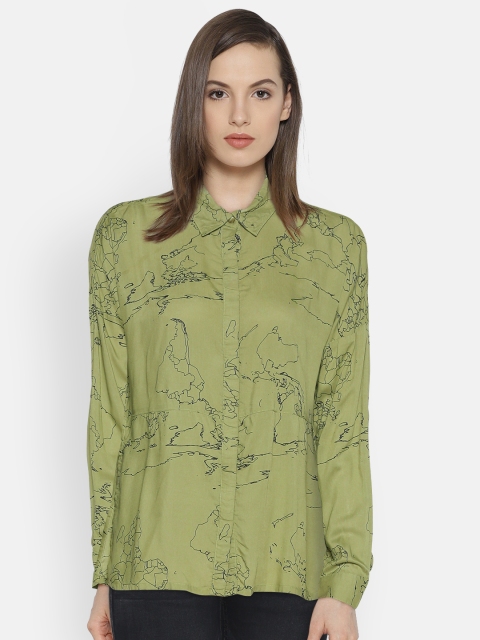 

Vero Moda Women Green Printed Casual Shirt