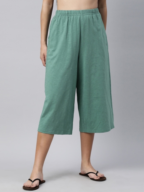 

Enamor Women Green Solid High Rise Cotton Three-fourth Lounge Pants