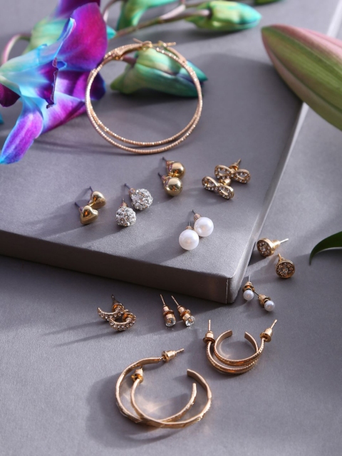 

SOHI Gold-Toned Contemporary Studs Earrings