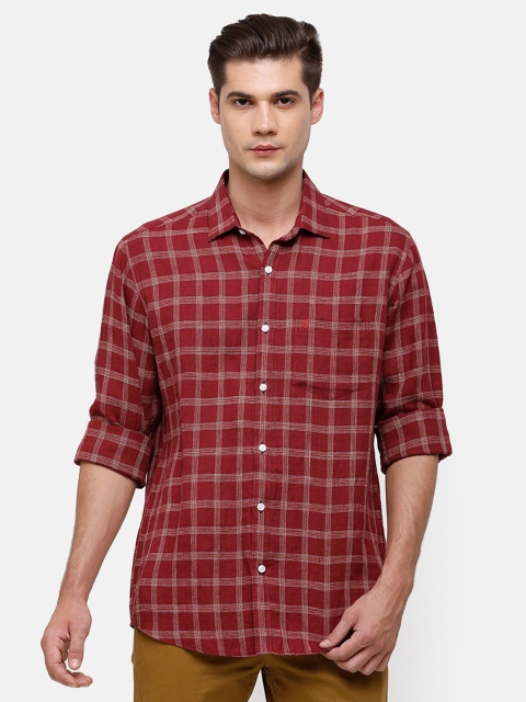 

Linen Club Men Red & Beige Checked Casual Shirt