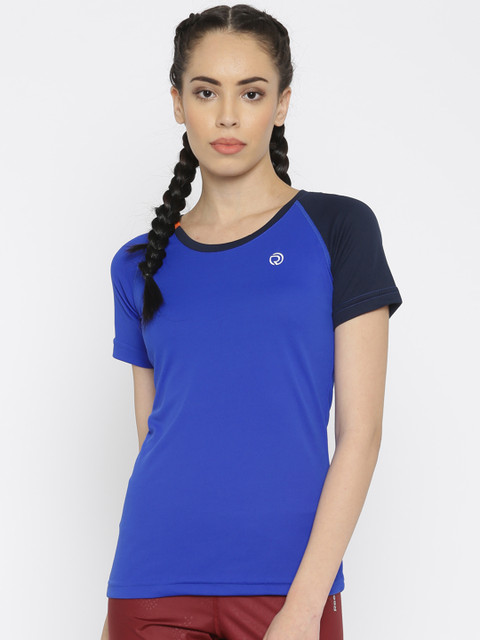 

REVO Women Blue Solid Slim Fit Round Neck T-shirt