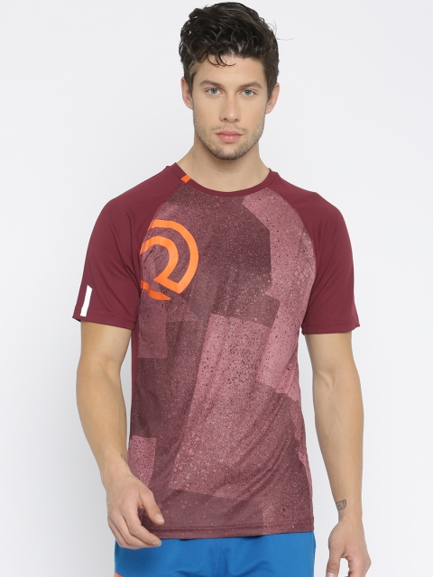 

REVO Men Burgundy Printed Ultra Light Running T-Shirt