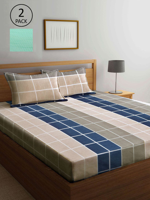 

KLOTTHE Blue & Grey Geometric 210 TC 2 King Bedsheet with 4 Pillow Covers