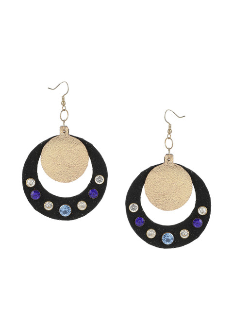 

AADY AUSTIN Black Contemporary Drop Earrings