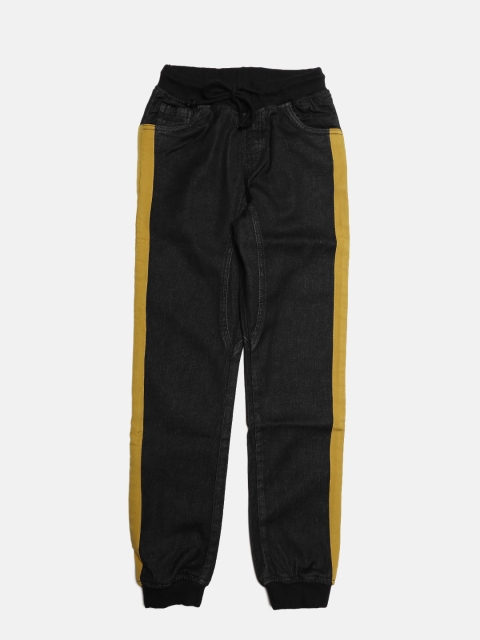 

YK Boys Black Regular Fit Mid-Rise Clean Look Joggers