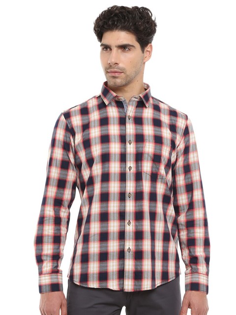 

V-Mart Men Red Standard Checked Casual Shirt